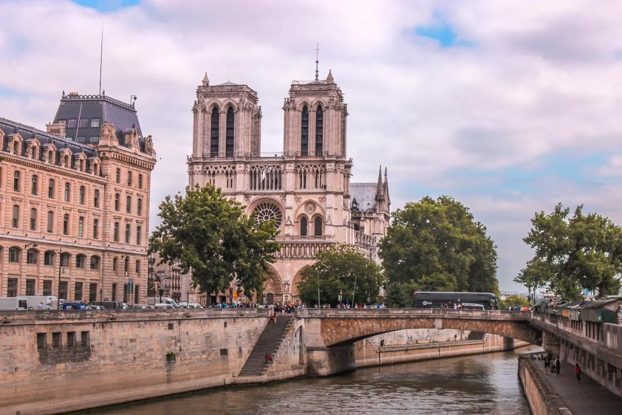 Hotell Lennon By Avalon Gare Du Nord 2*