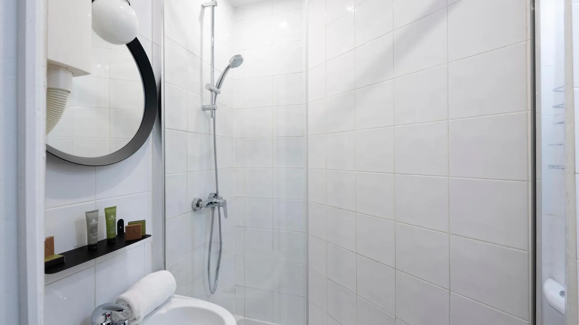 Lennon By Avalon Gare Du Nord Hotel 2*