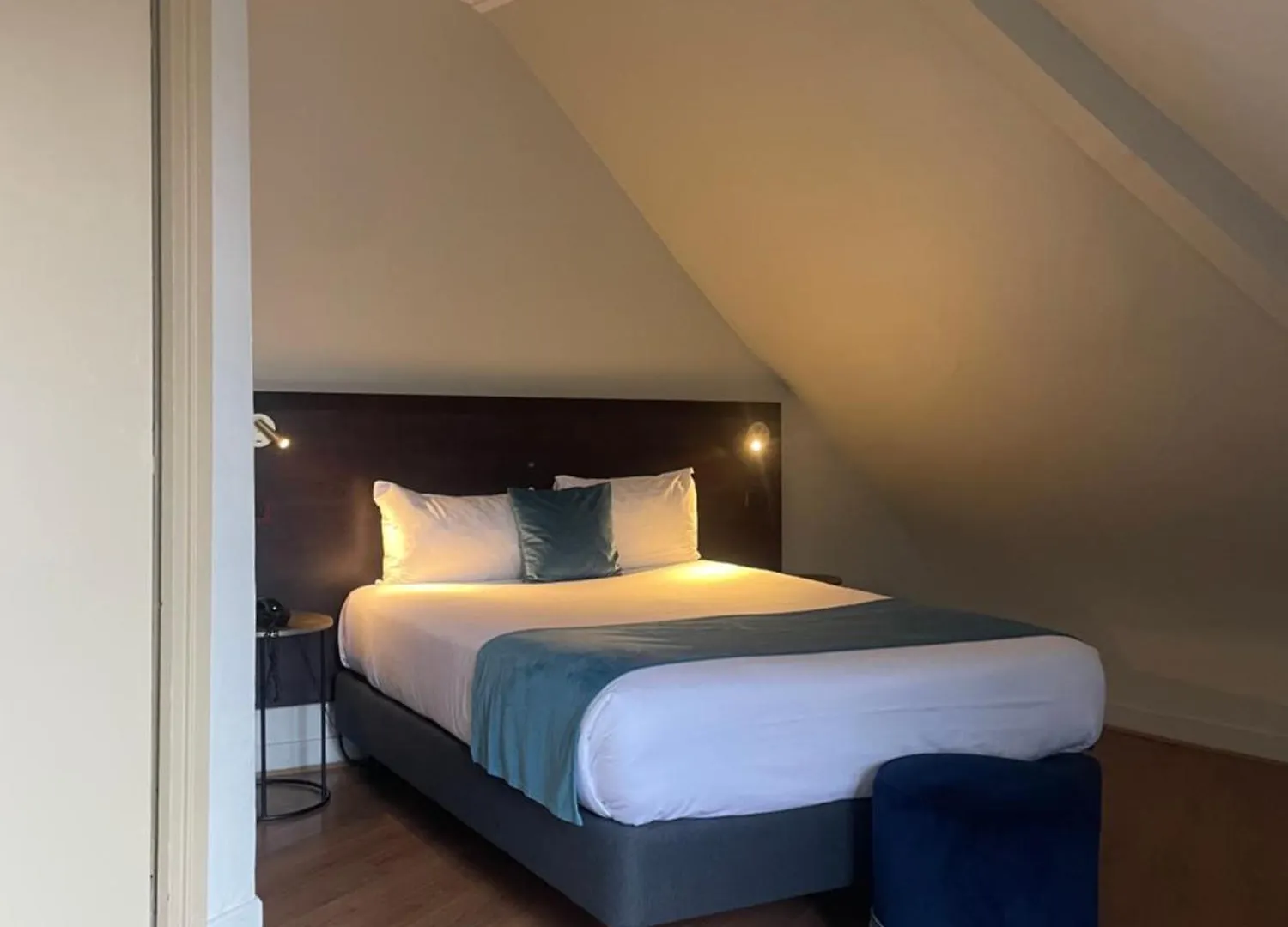 Hotel Lennon By Avalon Gare Du Nord 2*
